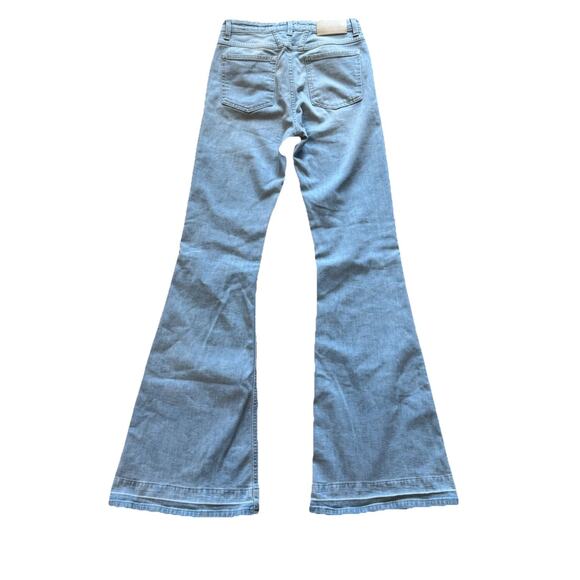Closed Glow Up High Rise Wide Leg Jeans Women’s 26 Light Blue. C91304-03-CH - Picture 10 of 10